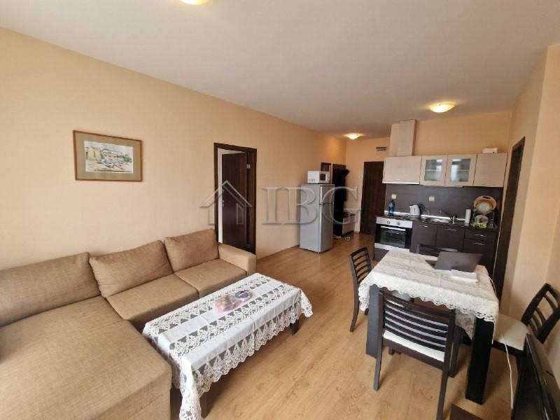 Spacious Two-Bedroom Apartment with sea view in the Luxor Complex, Sveti Vlas — photo 2