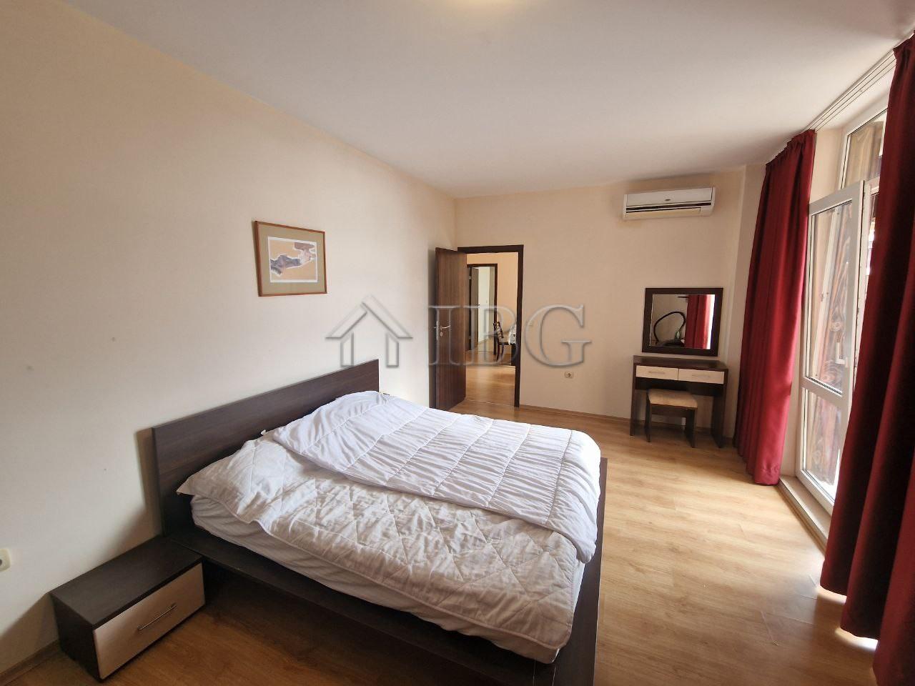 Spacious Two-Bedroom Apartment with sea view in the Luxor Complex, Sveti Vlas — photo 5 of 20
