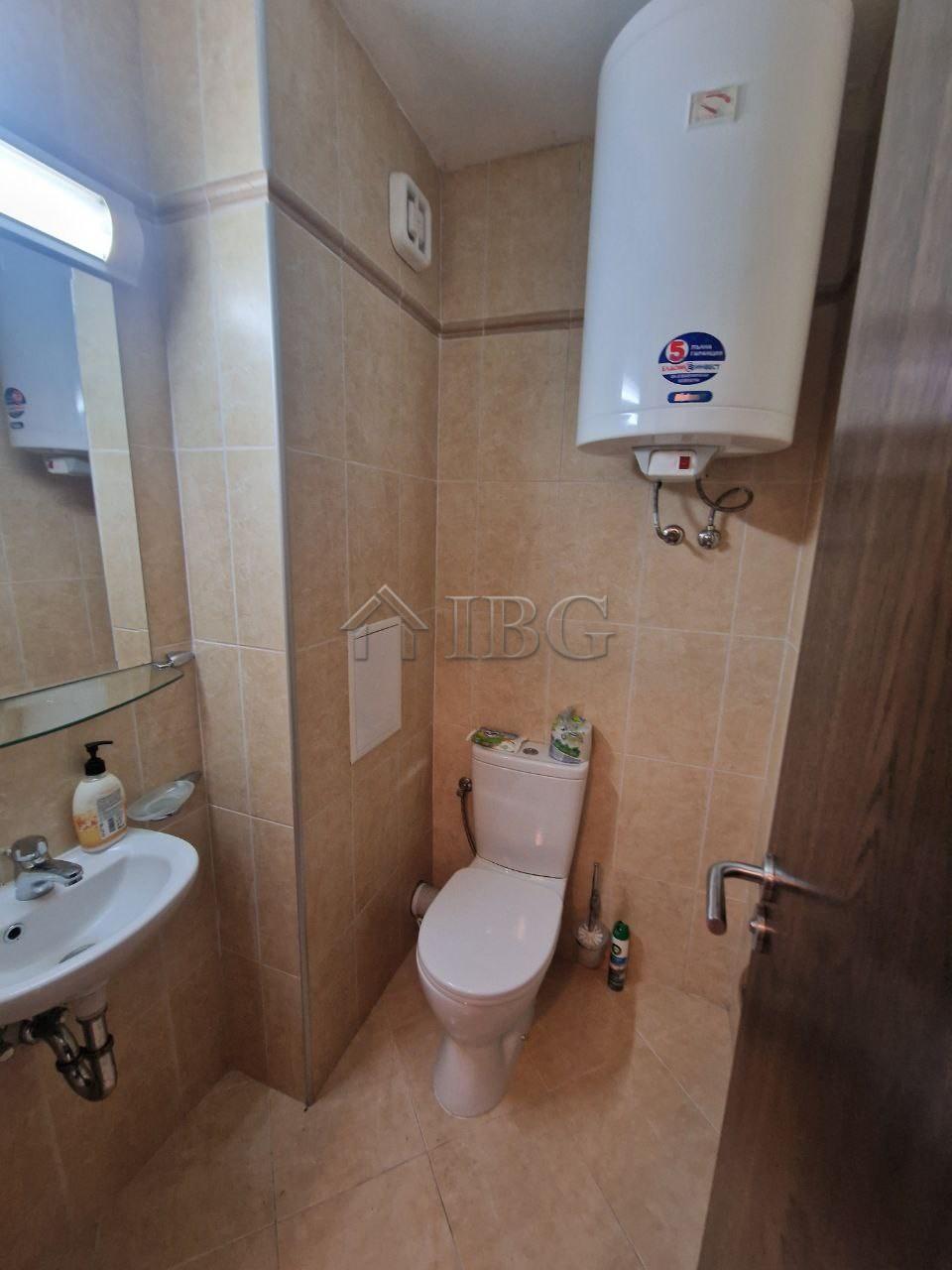Spacious Two-Bedroom Apartment with sea view in the Luxor Complex, Sveti Vlas — photo 9 of 20
