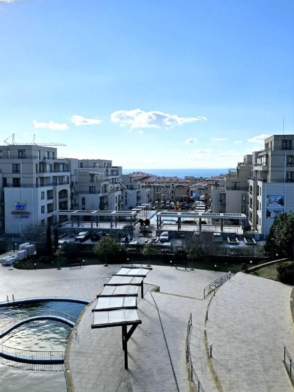 Spacious Two-Bedroom Apartment with sea view in the Luxor Complex, Sveti Vlas — photo 11 of 20