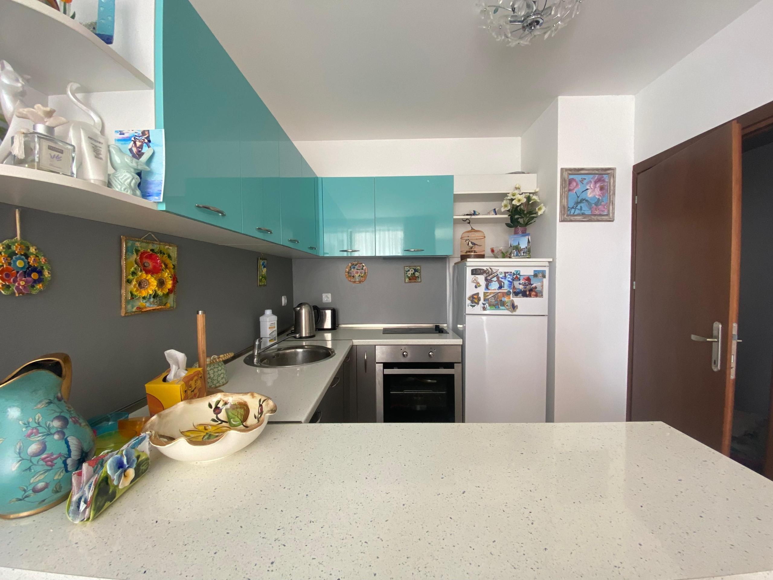 For sale: A furnished two-bedroom apartment with a sea view in the Garden of Eden complex, Sveti Vlas. — photo 7 of 25