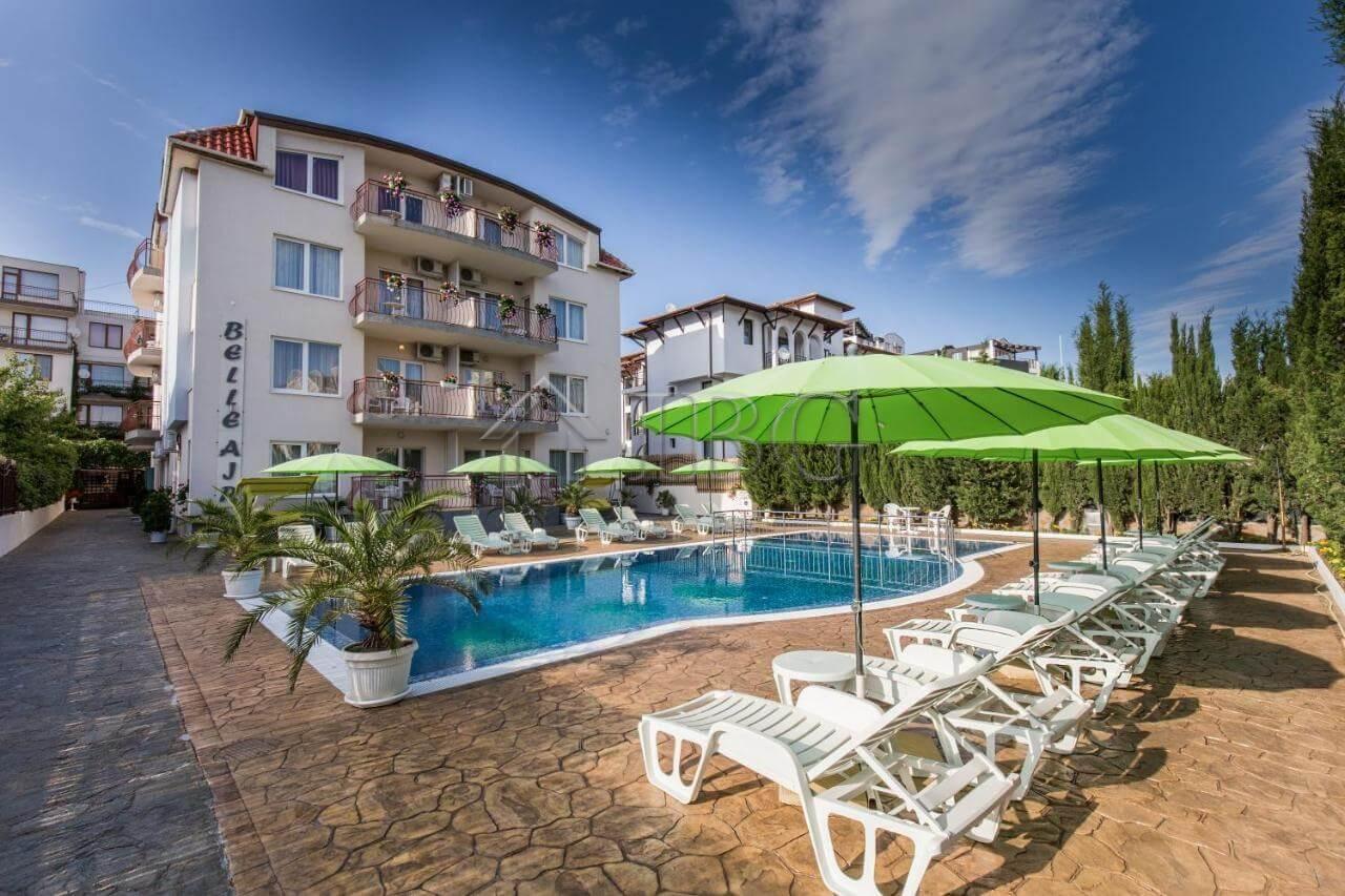 One-Bedroom Apartment in Belle Air Complex - 400m from the Beach! — main photo