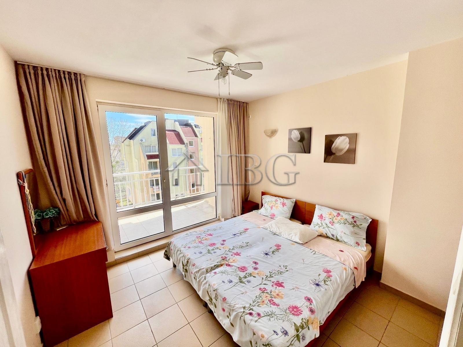 Two-Bedroom Apartment in Sea Dreams Complex, Sunny Beach — photo 10 of 17