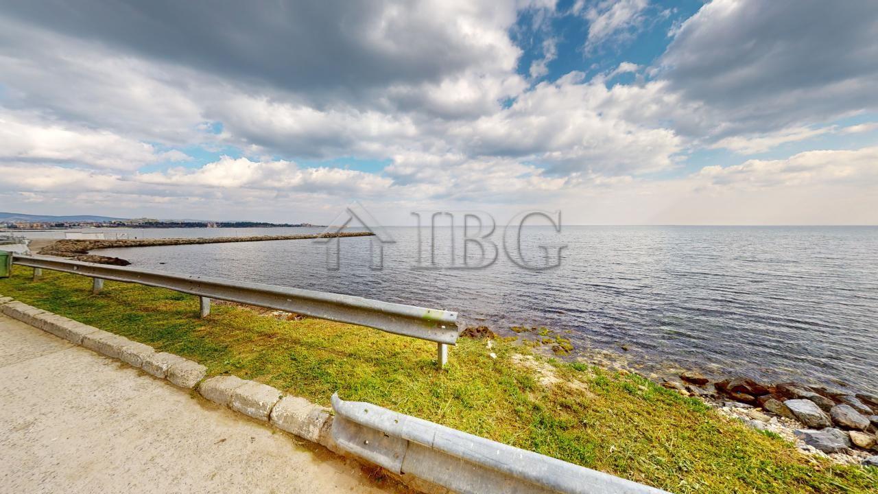 Amazing apartment with sea view in Villa Metara, Ravda — photo 11 of 25