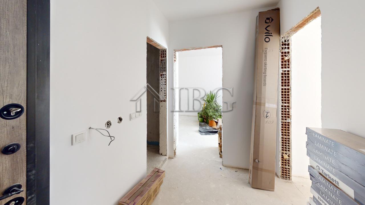 Amazing apartment with sea view in Villa Metara, Ravda — photo 21 of 25