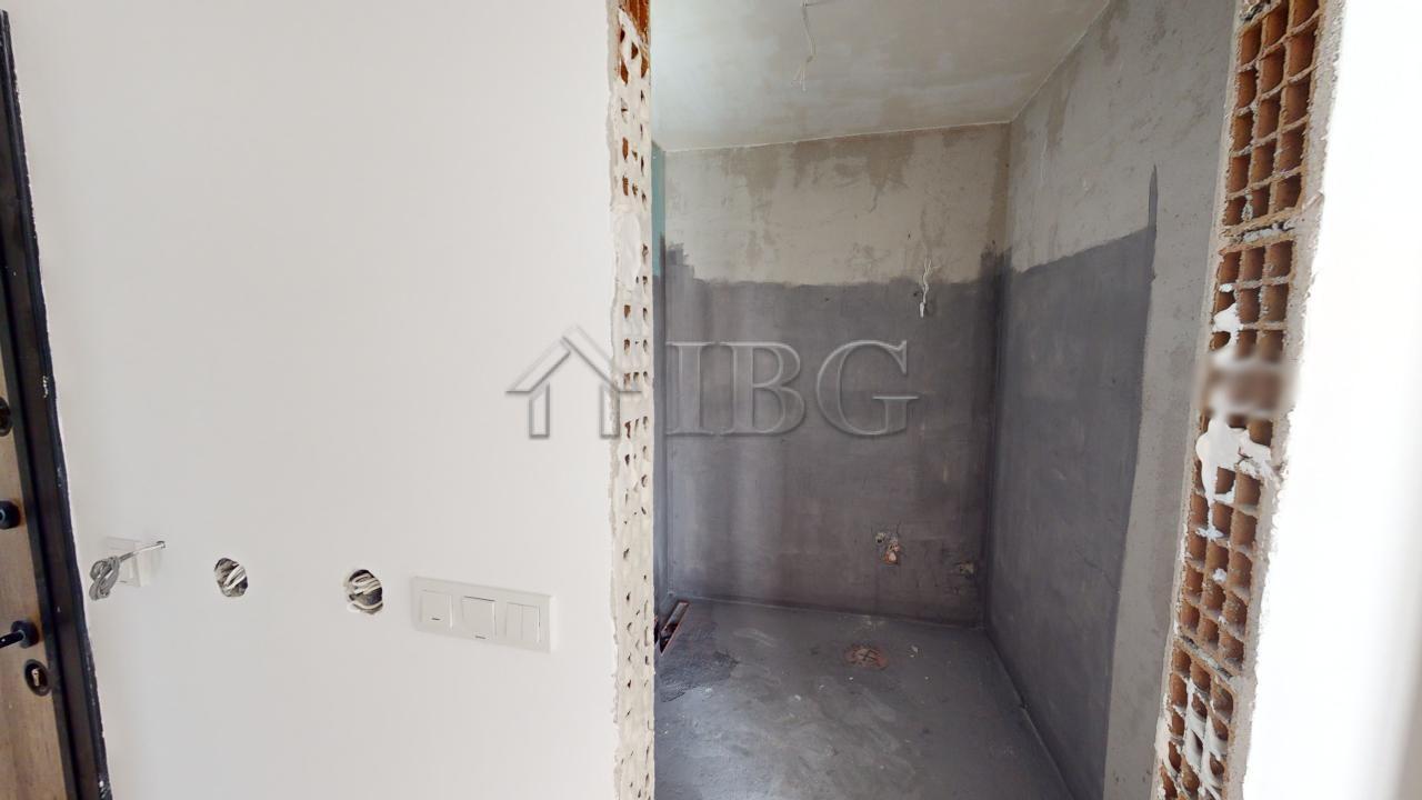 Amazing apartment with sea view in Villa Metara, Ravda — photo 16 of 24