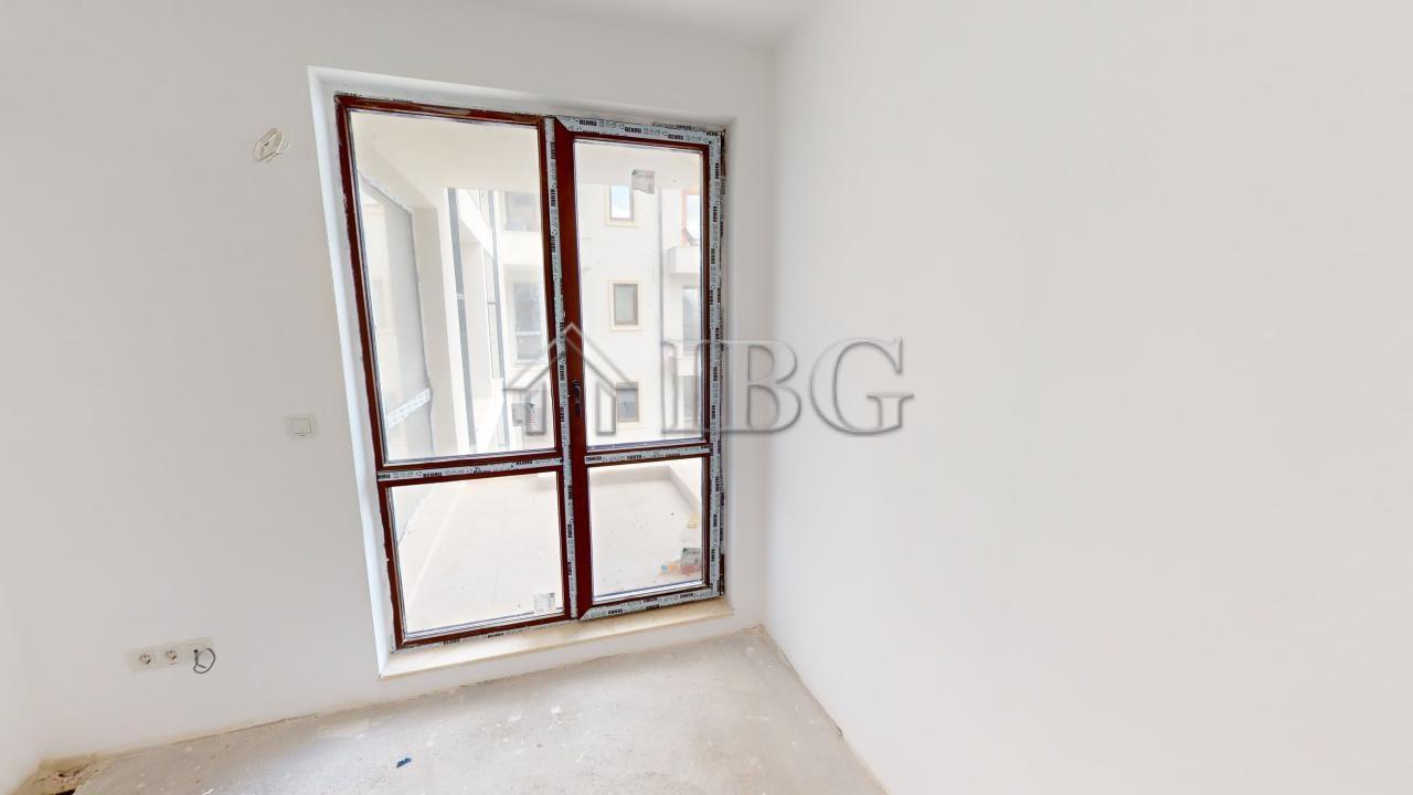 Amazing apartment with sea view in Villa Metara, Ravda — photo 19 of 24