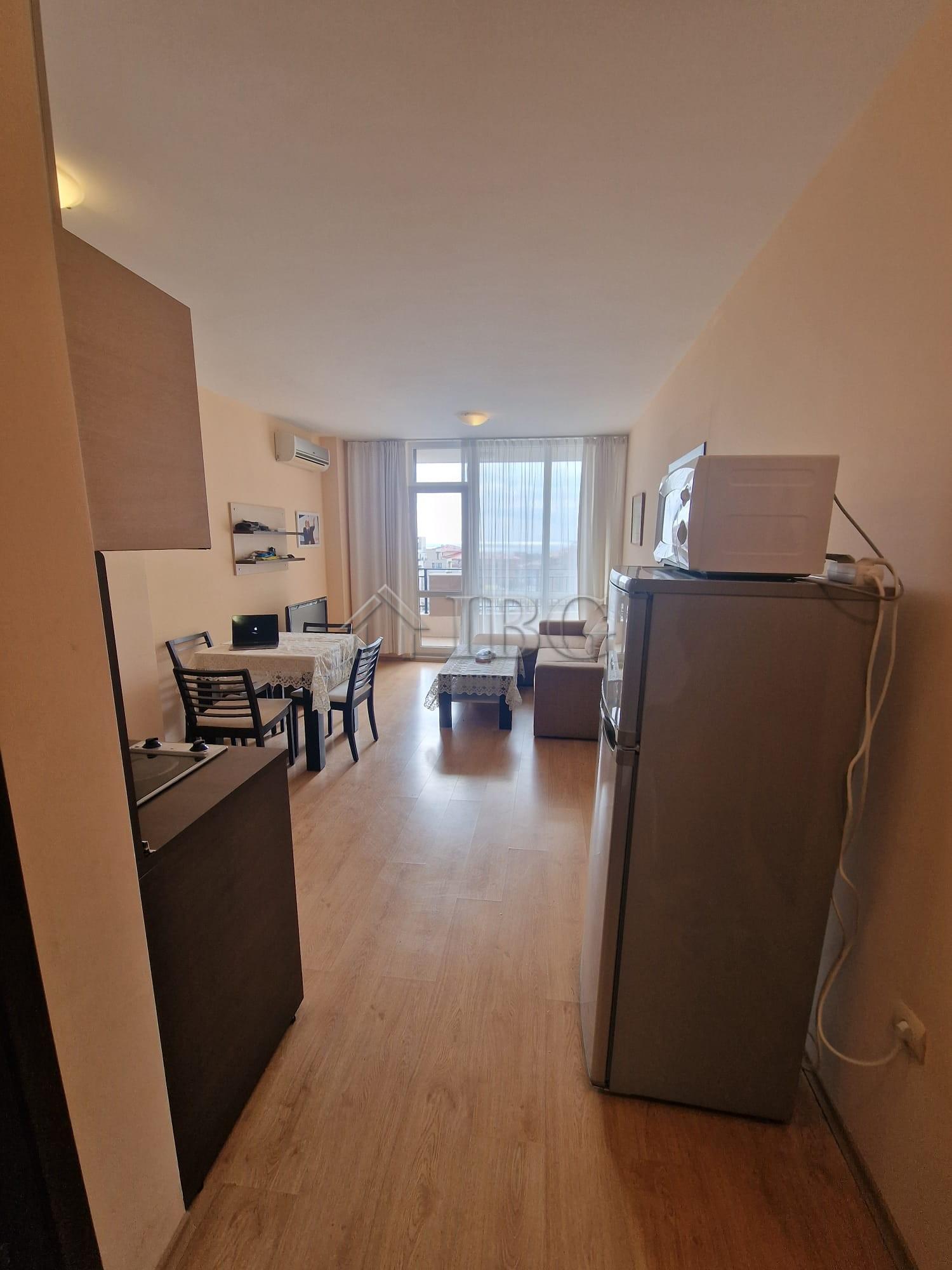 Spacious Two-Bedroom Apartment with sea view in the Luxor Complex, Sveti Vlas — photo 12 of 20