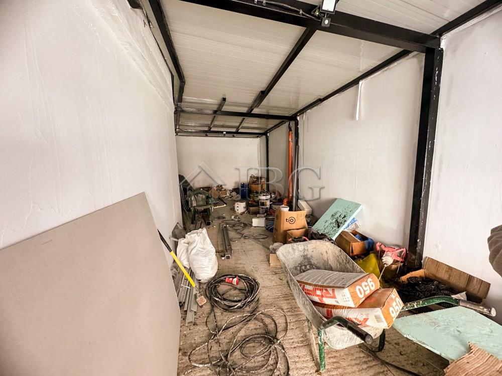 Double garage on the ground floor in the TOP center of Ruse city — main photo
