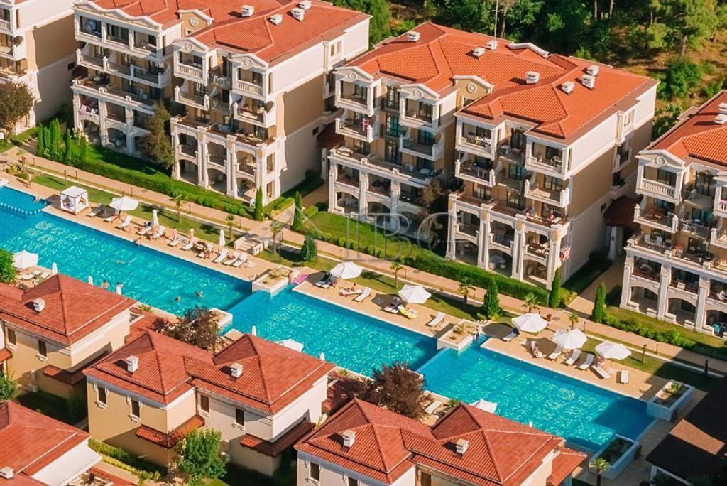 Spacious Studio with Private Veranda for Sale Green Life Beach Resort, Sozopol — photo 23 of 25