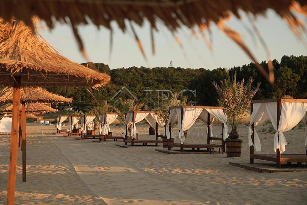 Spacious Studio with Private Veranda for Sale Green Life Beach Resort, Sozopol — photo 22 of 25