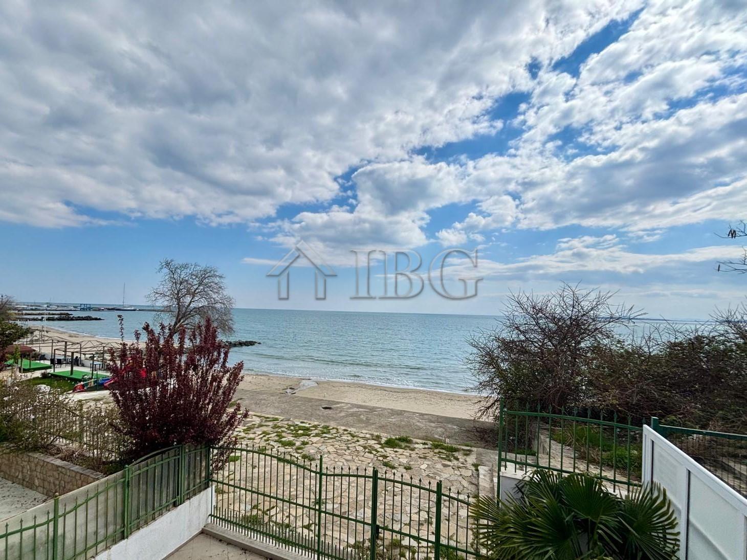 Apartment with Panoramic Sea View & Direct Beach Access - Lucky-2 Complex, Sveti vlas — Ulitsa