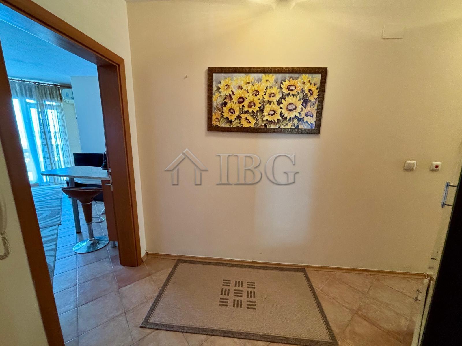 Apartment with Panoramic Sea View & Direct Beach Access - Lucky-2 Complex, Sveti vlas — photo 13 of 25