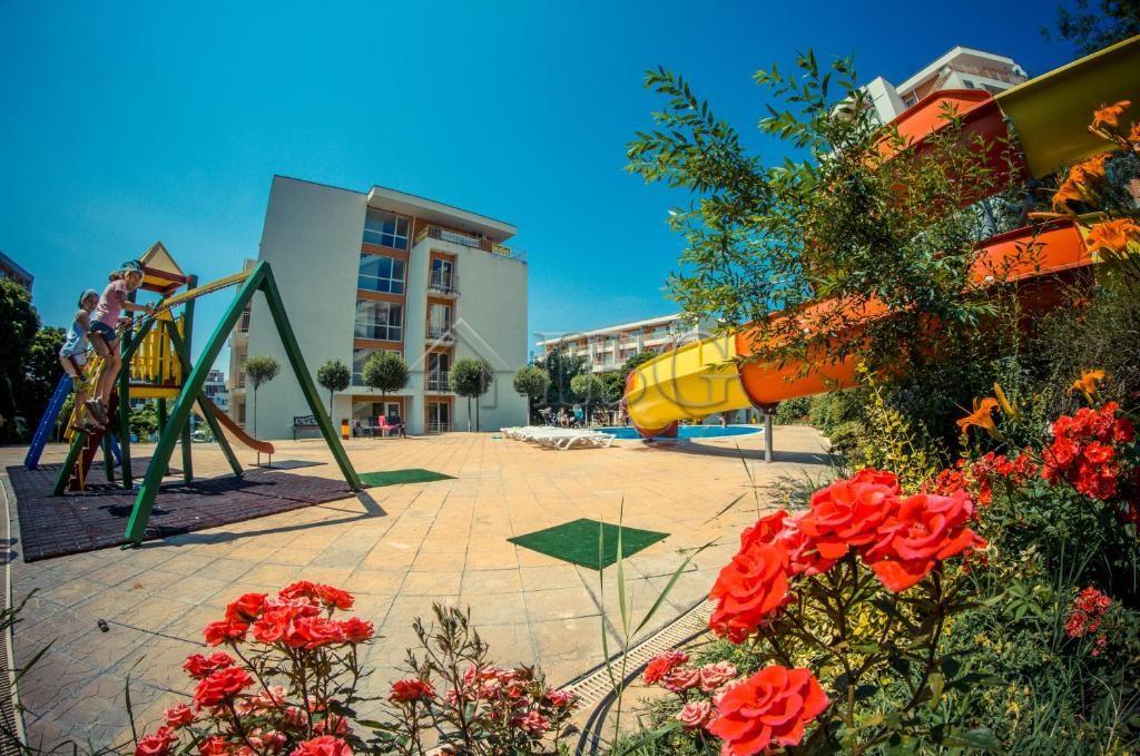 One-Bedroom Apartment for Sale in Sea Fort Club, Sveti Vlas — photo 22 of 25
