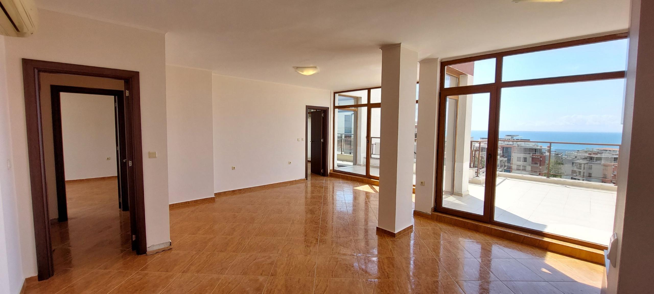 Apartment with Sea View 2 Bedrooms, 2 Balconies Complex Helios, Sveti Vlas — photo 8 of 18