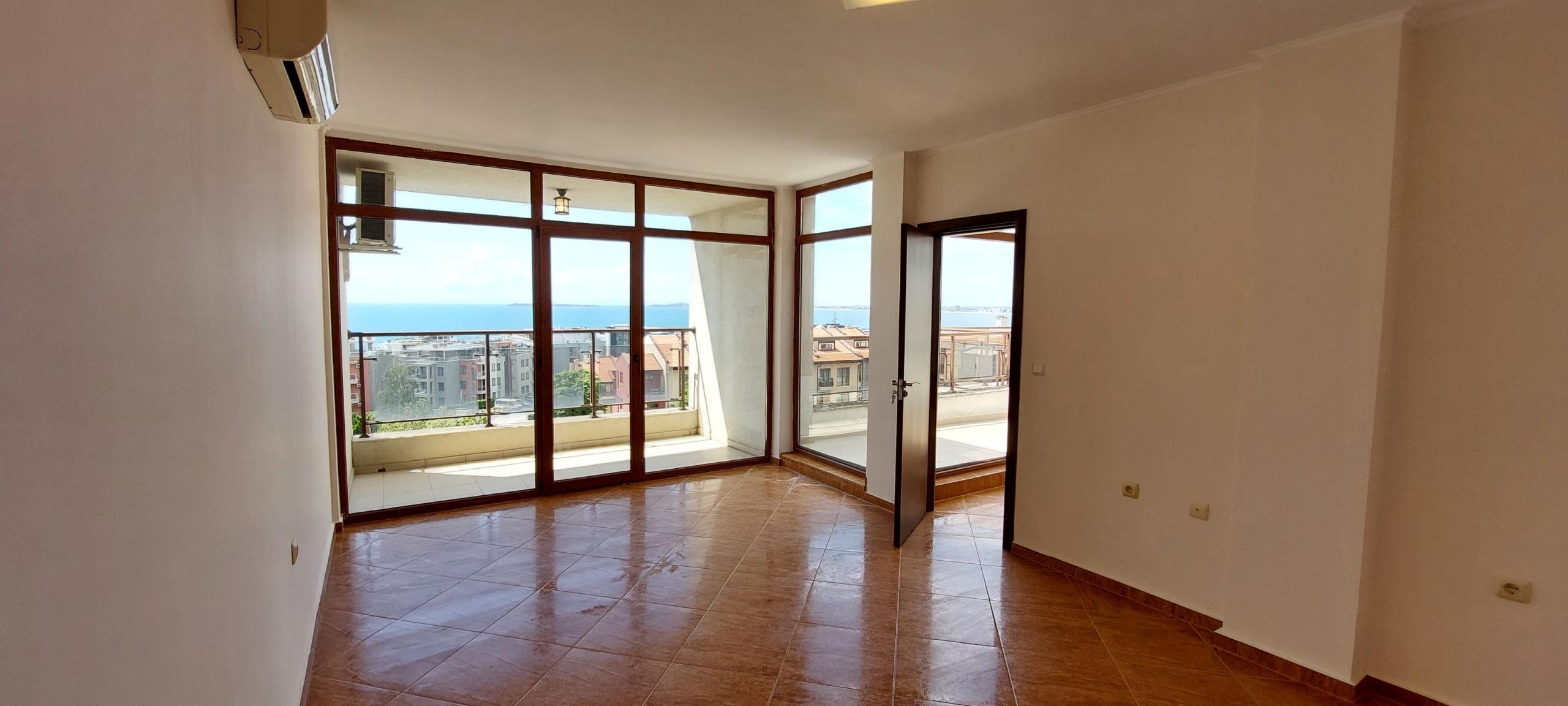 Apartment with Sea View 2 Bedrooms, 2 Balconies Complex Helios, Sveti Vlas — photo 11 of 18