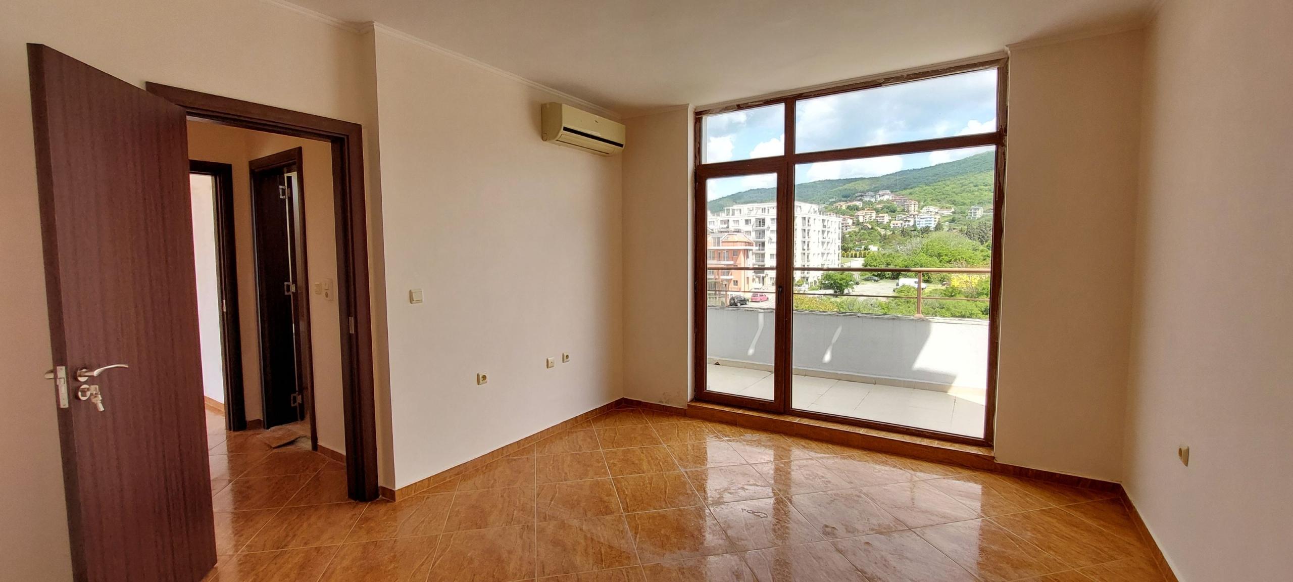 Apartment with Sea View 2 Bedrooms, 2 Balconies Complex Helios, Sveti Vlas — photo 13 of 18