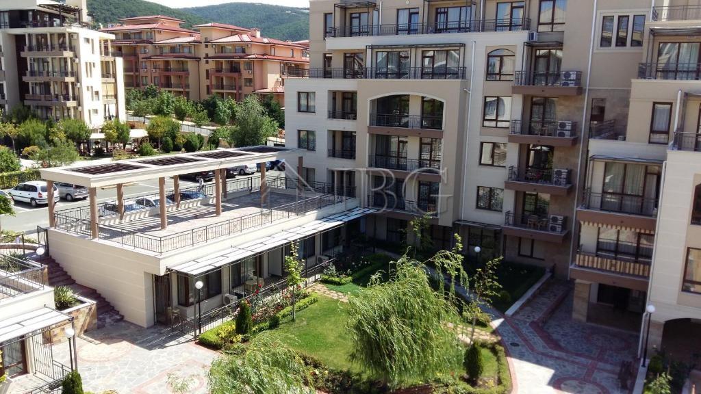 Excellent One Bedroom apartment with pool view in Sorento Sole Mare, Sveti Vlas — photo 24 of 25