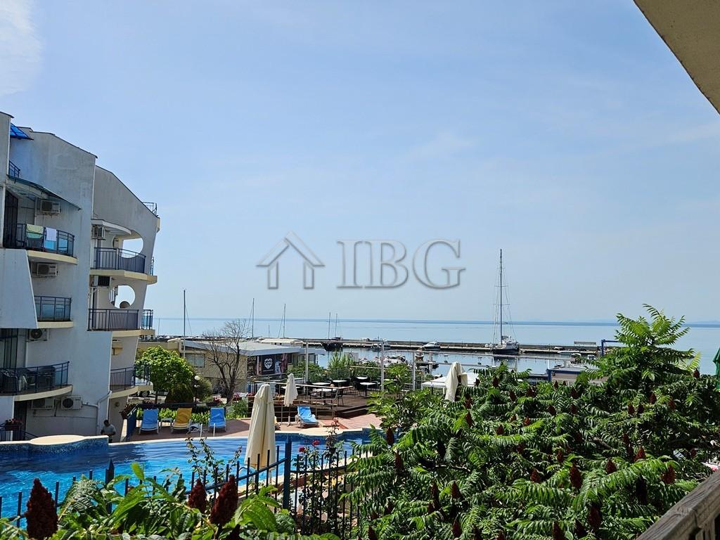 Direct access to the beach and yacht marina! One bedroom apartment with Sea and Marina Views, complex TOP, Dinevi Resort , Sveti Vlas — St. Vlas