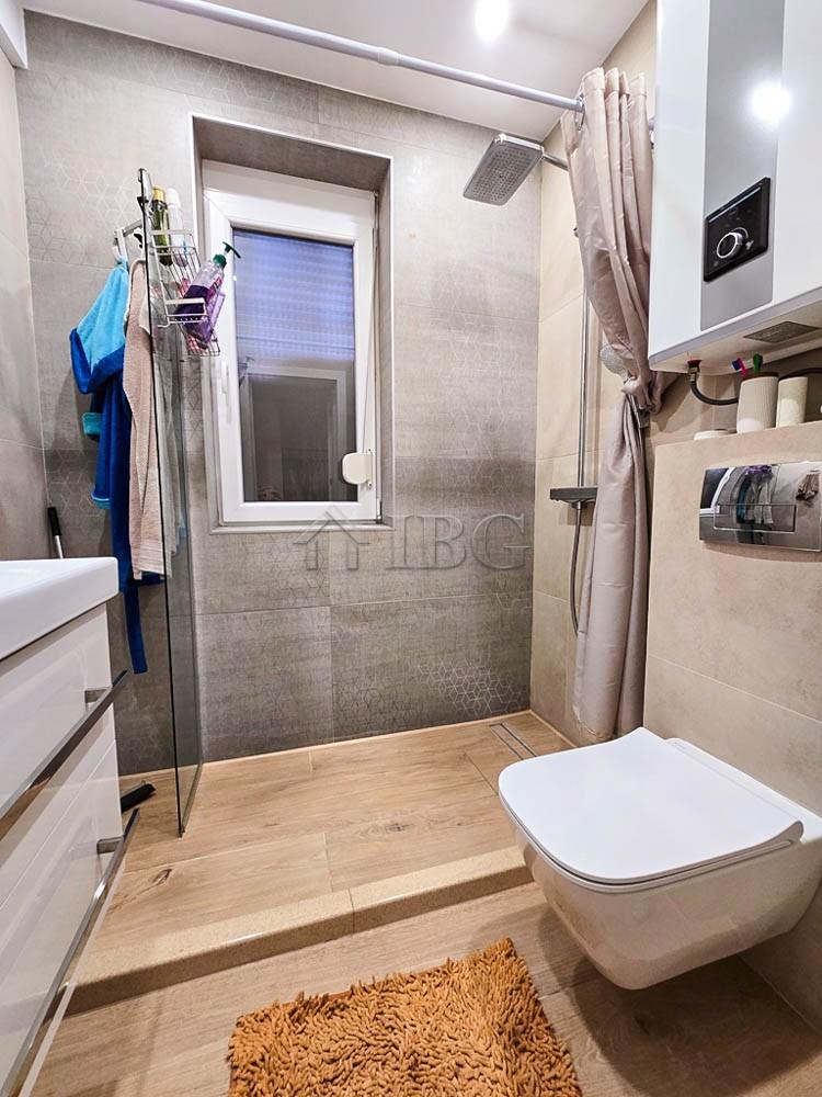 Unique 2-Bedroom Apartment with Sea View Dolce Vita, Sveti Vlas — photo 24 of 25