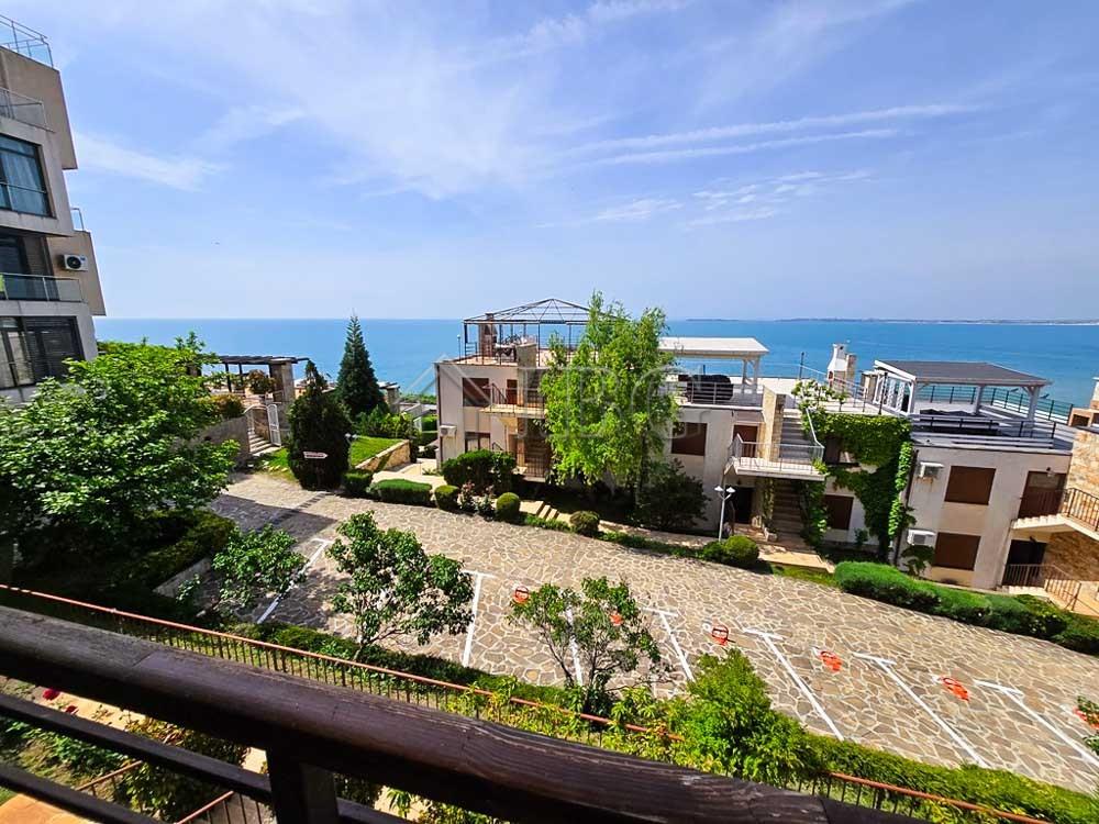Unique 2-Bedroom Apartment with Sea View Dolce Vita, Sveti Vlas — photo 4 of 25
