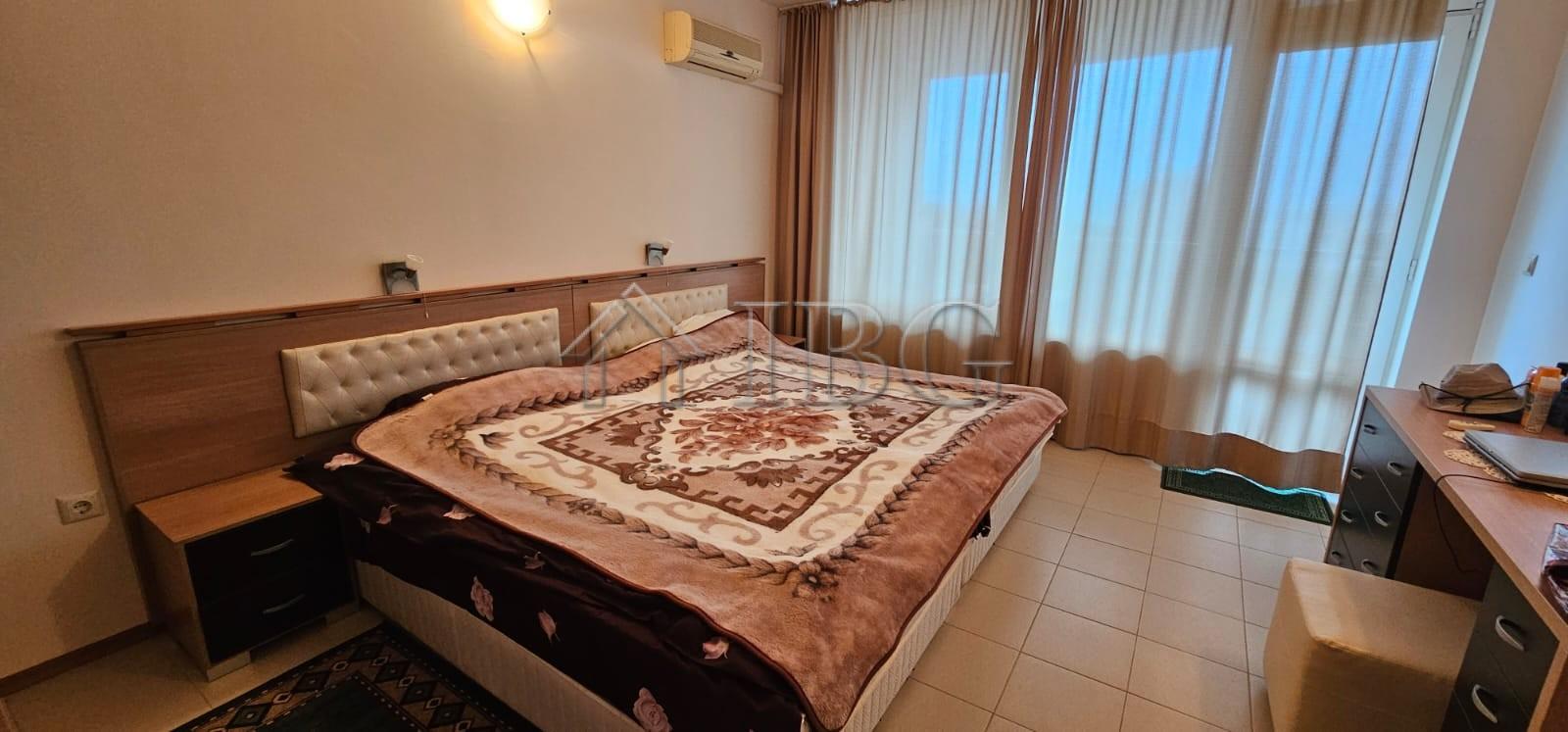 Sea View one bedroom apartment Esperanto Complex, Sunny Beach - 2nd line from the Beach — photo 12 of 23