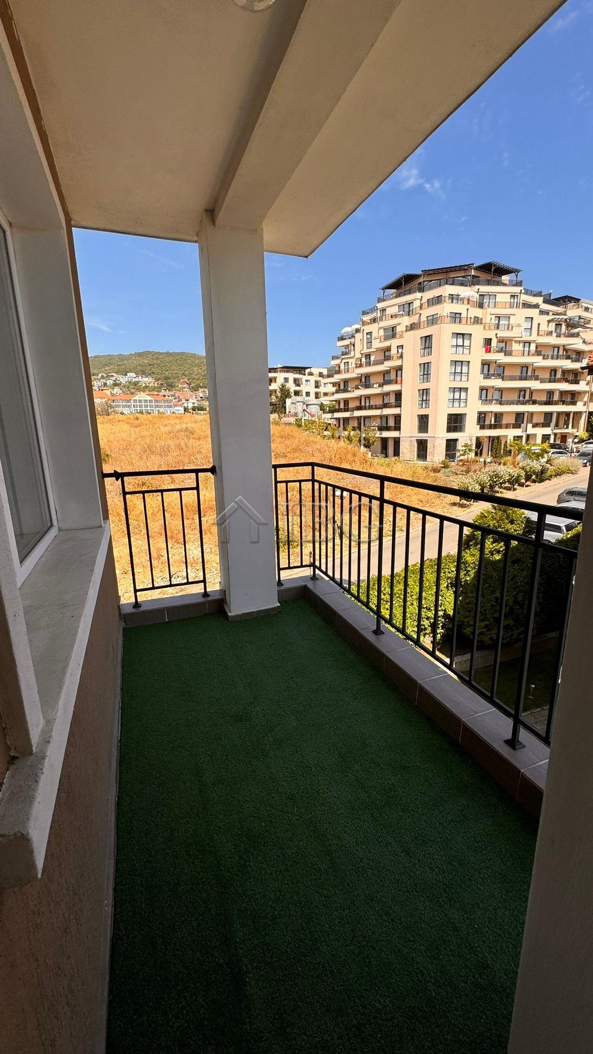 1-bedroom apartment with pool and partial sea views in Domus, Sveti Vlas — photo 15 of 20