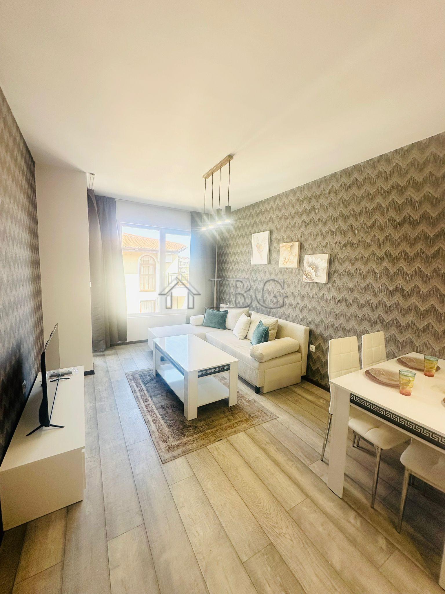 1-bedroom apartment with pool and partial sea views in Domus, Sveti Vlas — Sveti Vlas