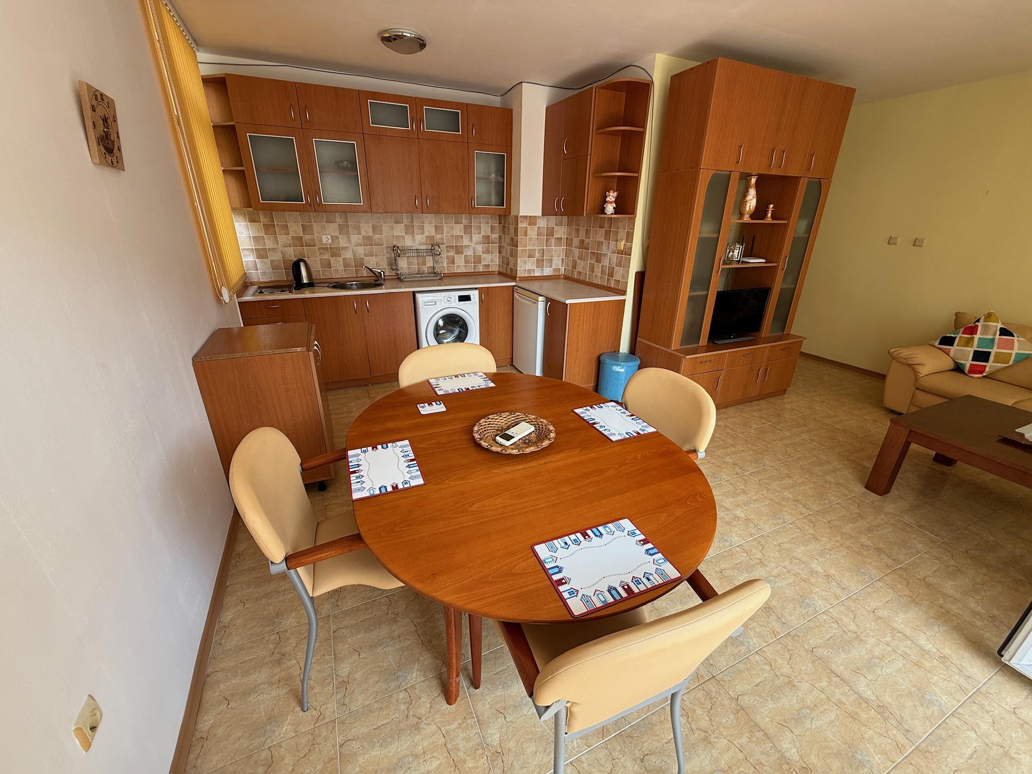 Spacious 2-Bedroom Apartment Elite 1, Sunny Beach - Just 200m from the Beach! — photo 8 of 17