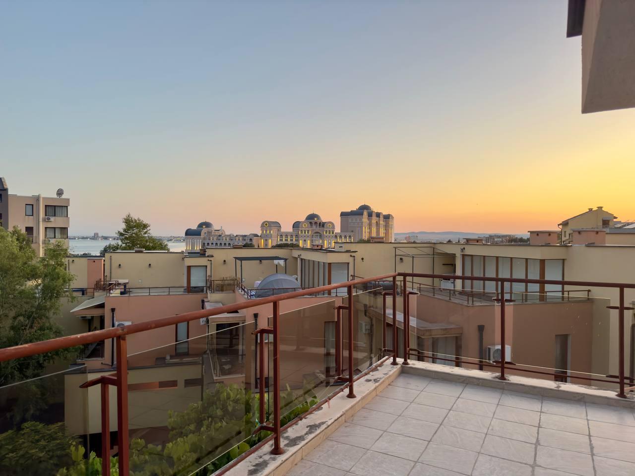 3-Bedroom Penthouse with Sea View, Jacuzzi & Large Terrace Antonia Complex, Sveti Vlas — photo 14 of 25