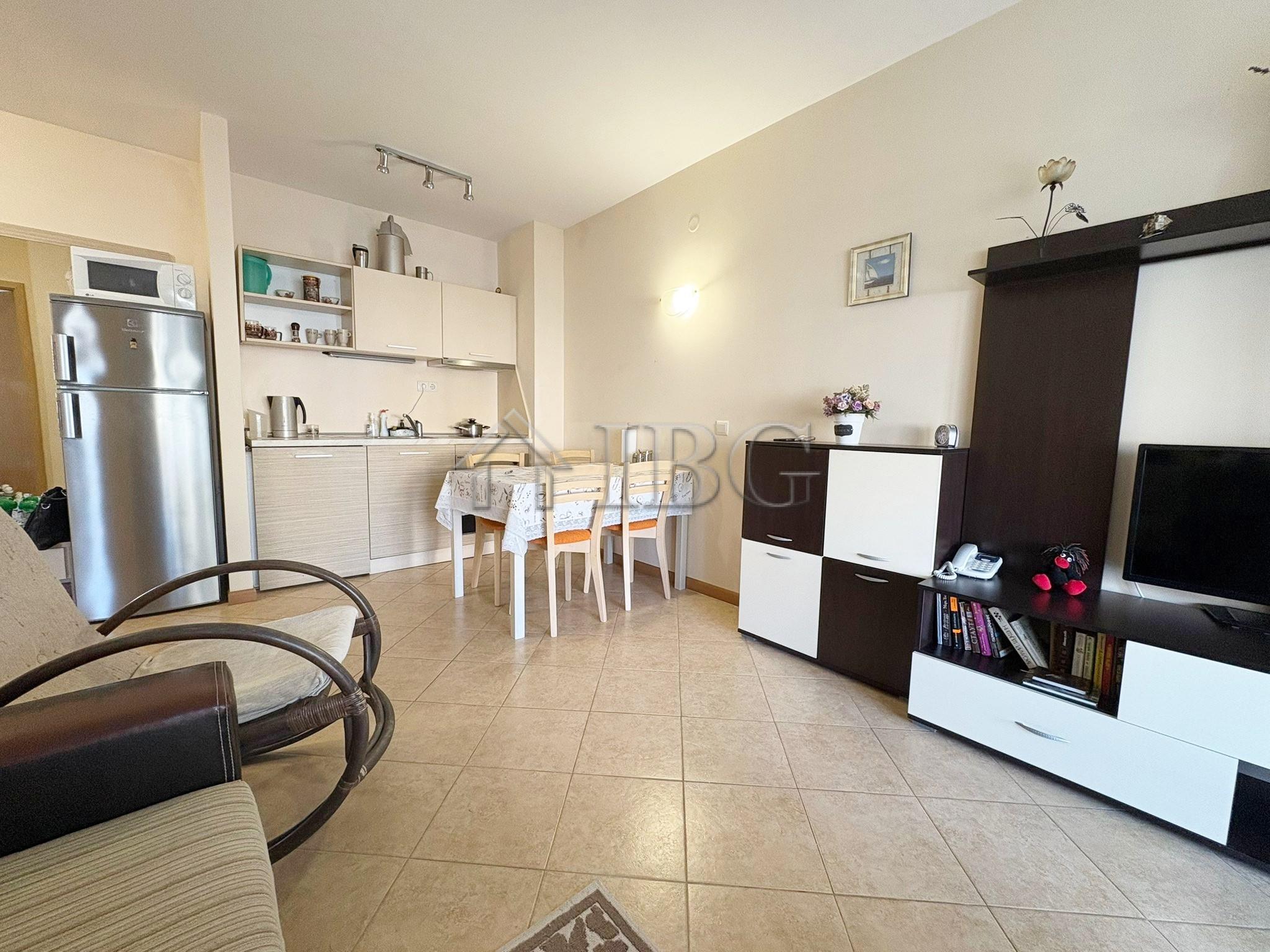 Apartment with Pool View Royal Sun, Sunny Beach — photo 8 of 25