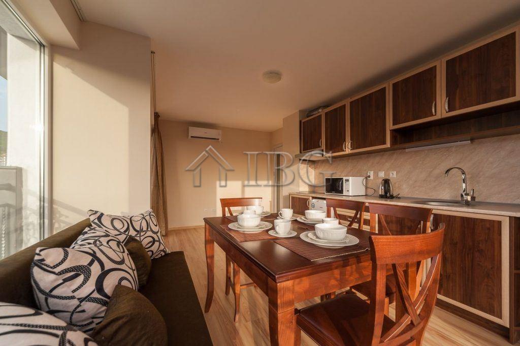 Apart-Hotel with 13 Apartments Sveti Vlas, 300m to Beach — photo 9 of 25