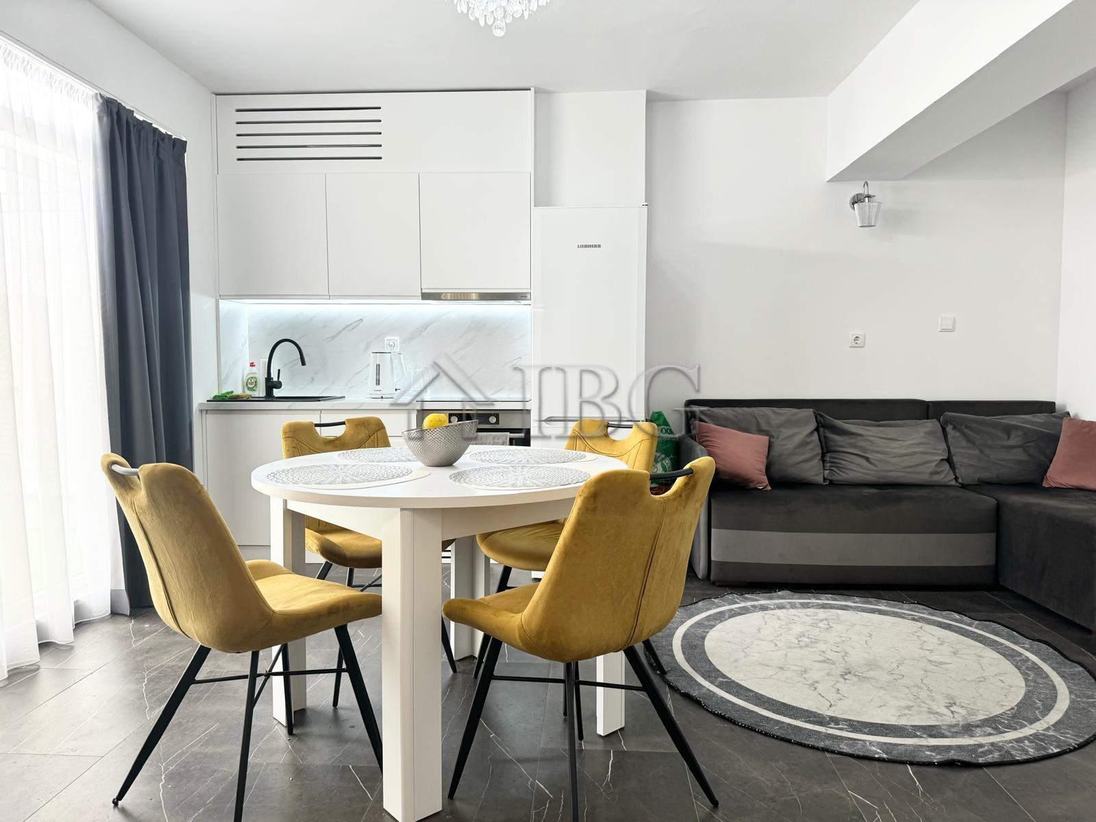 Stylish 2-Bedroom Apartment Grand Kamelia, Sunny Beach — photo 2