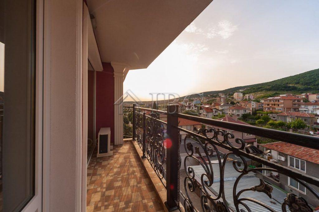 Apart-Hotel with 13 Apartments Sveti Vlas, 300m to Beach — photo 16 of 25