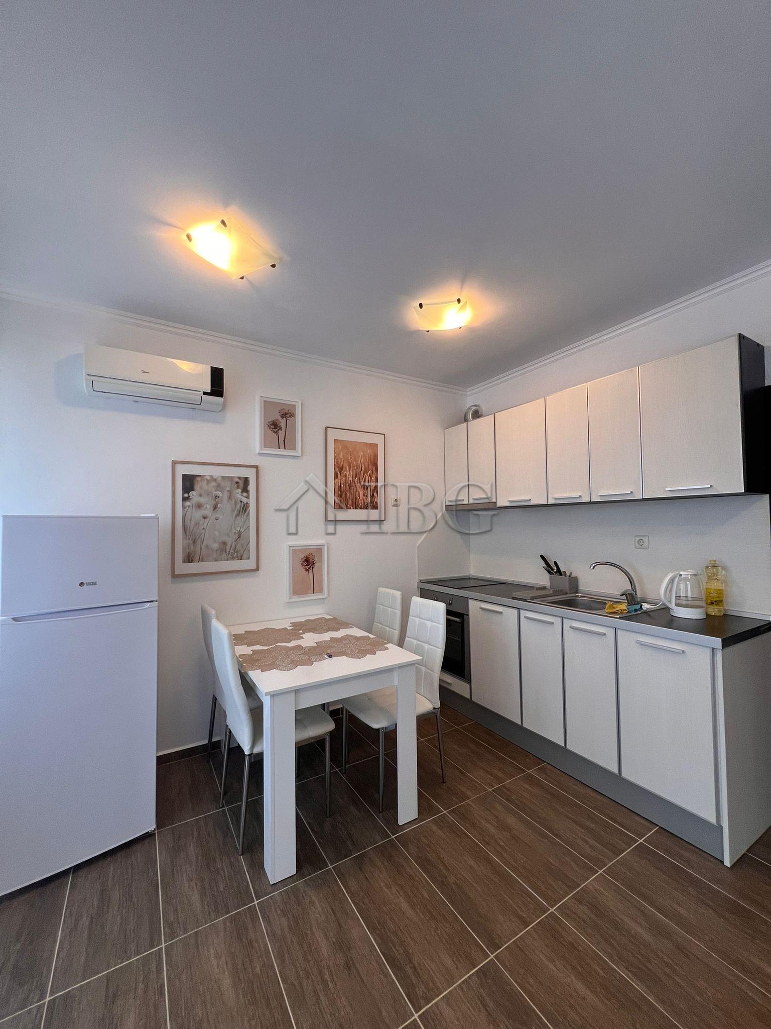 1-Bedroom Apartment with Courtyard View Sun Wave, Sveti Vlas — photo 7 of 16