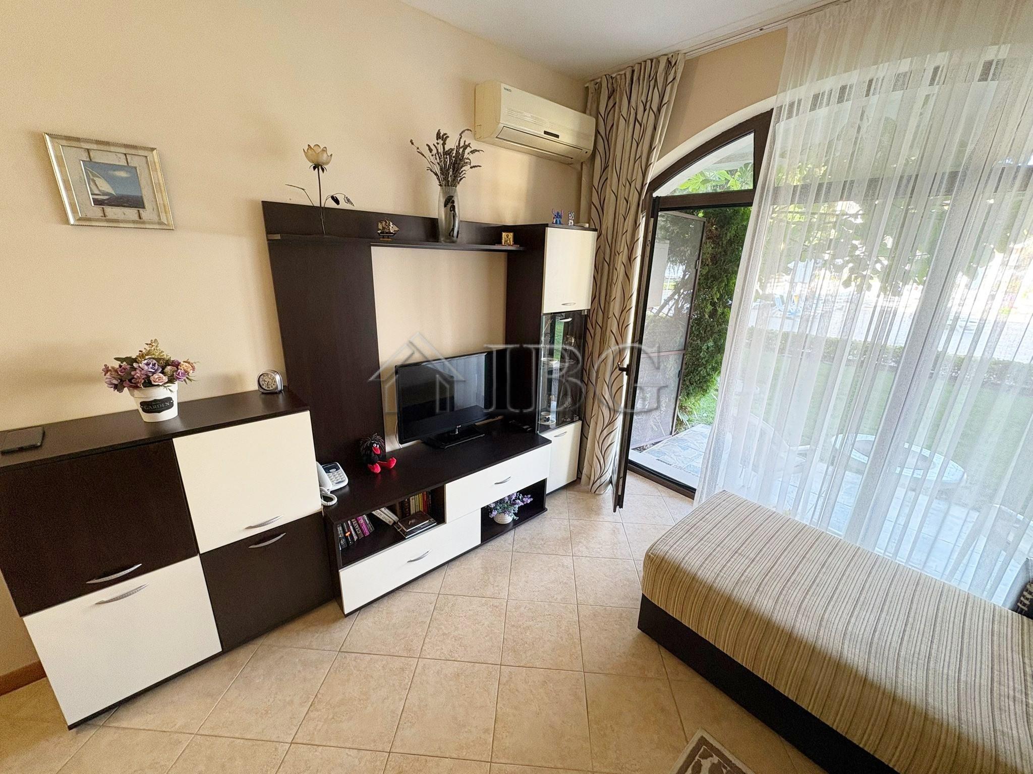 Apartment with Pool View Royal Sun, Sunny Beach — photo 20 of 25