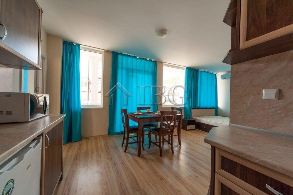 Apart-Hotel with 13 Apartments Sveti Vlas, 300m to Beach — photo 18 of 25