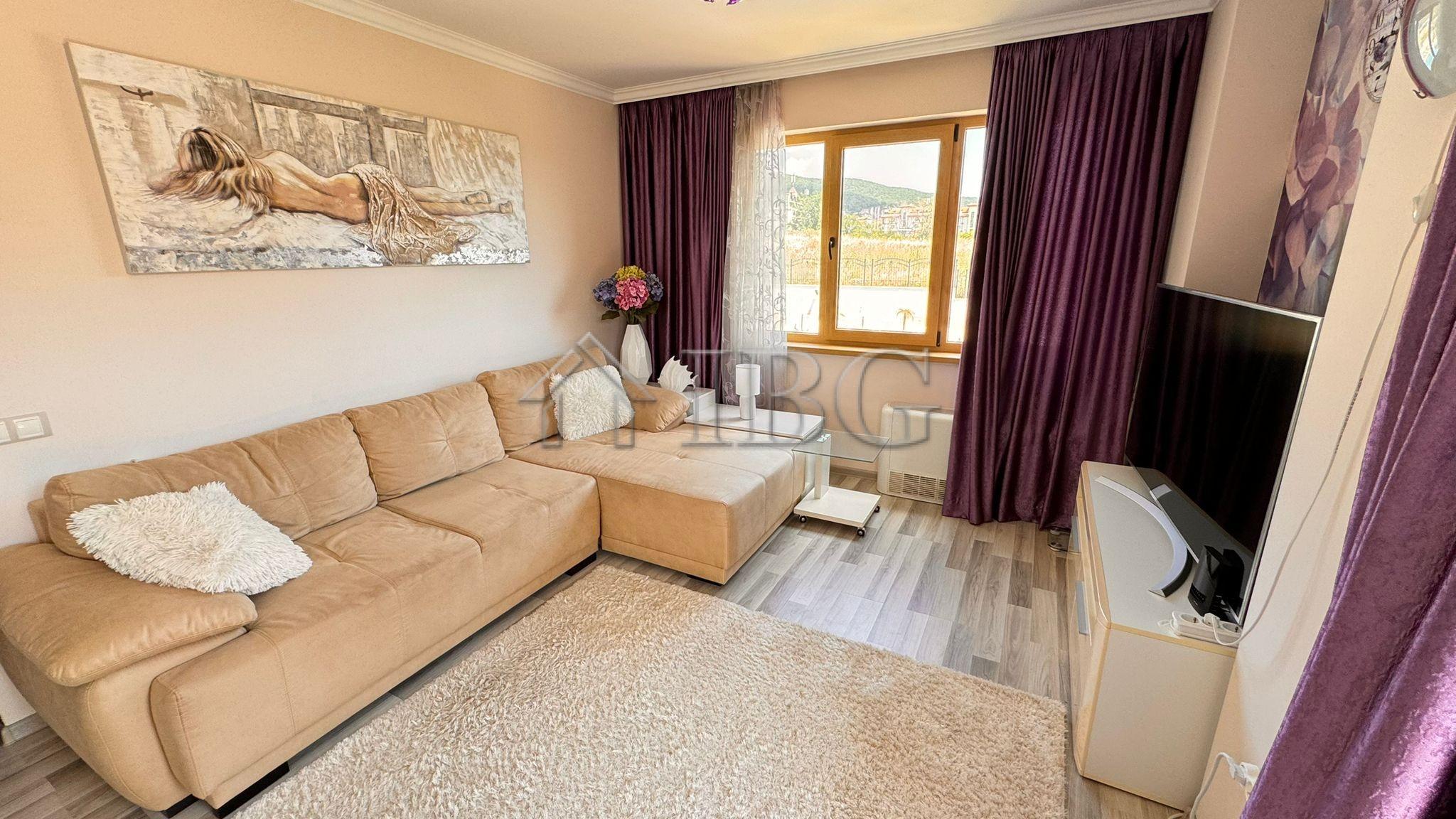 Spacious 2-Bedroom apartment with Pool and Sea views in Villa Florence, St.Vlas — photo 8 of 20