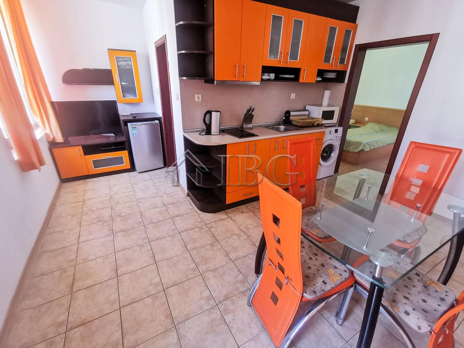 2-Bedroom Apartment with Panoramic Sea & Pool Views Sveti Vlas — photo 14 of 25