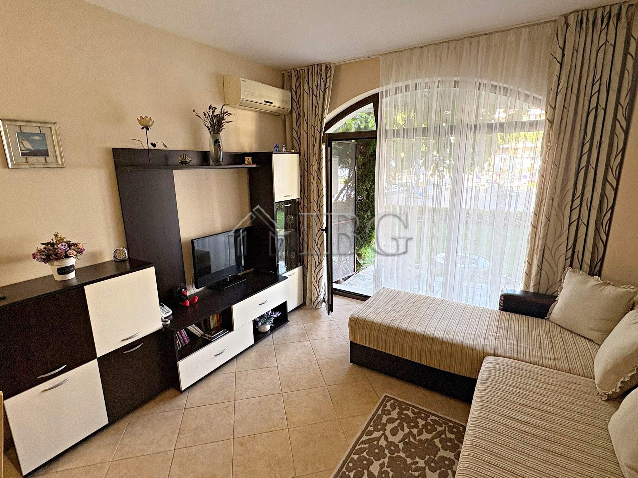Apartment with Pool View Royal Sun, Sunny Beach — photo 2