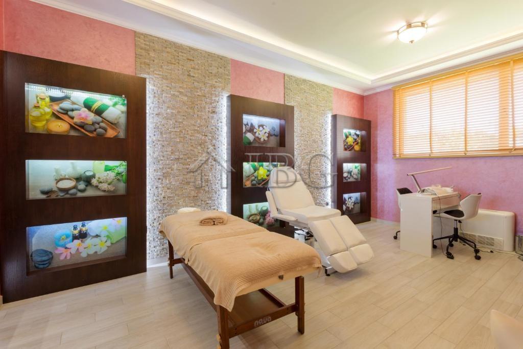 Furnished 1-Bedroom apartment in Villa Florence, St.Vlas — photo 21 of 25