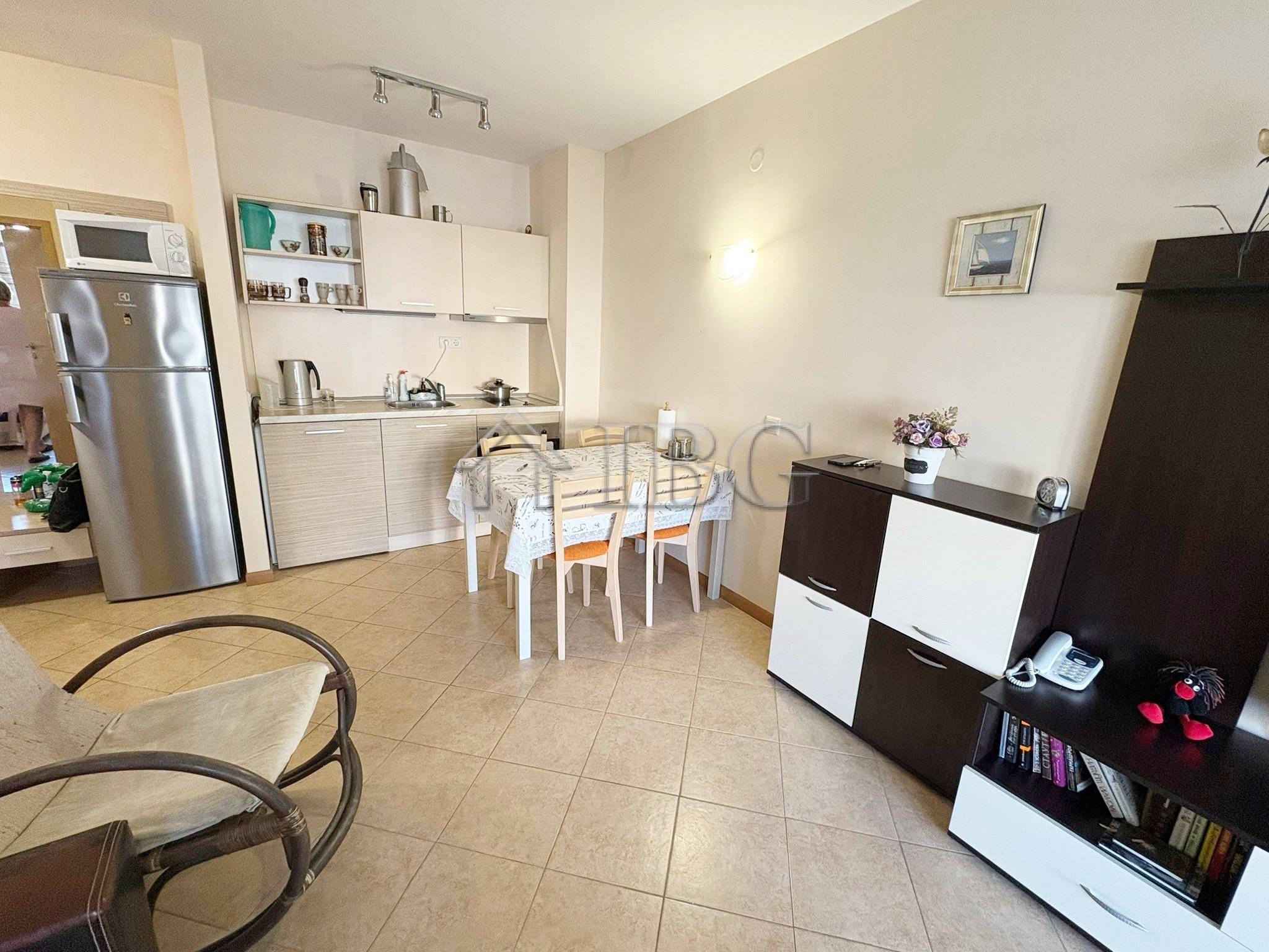 Apartment with Pool View Royal Sun, Sunny Beach — photo 10 of 25
