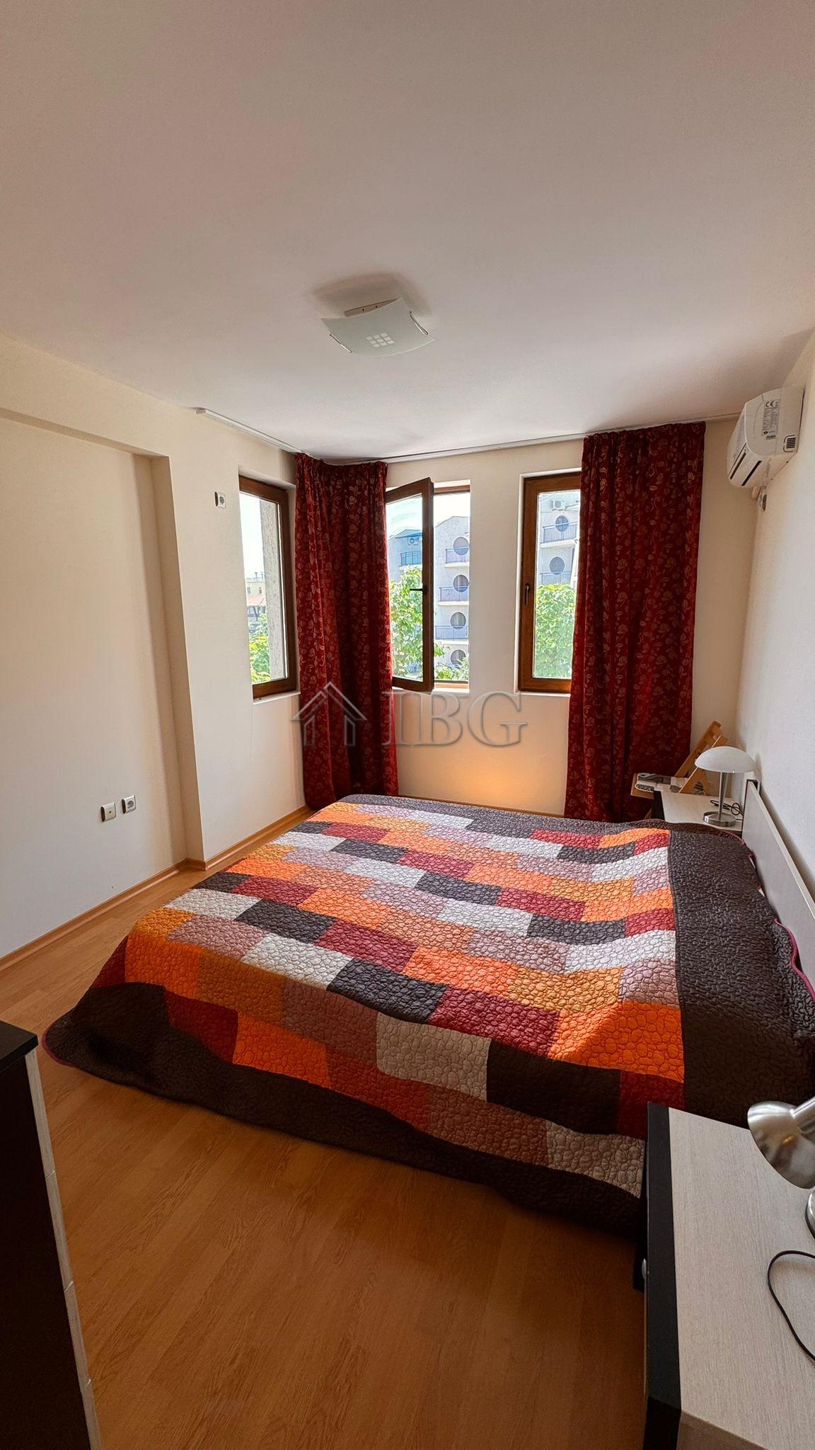 2-Bedroom, 2-bathroom apartment with sea and pool views in Chateau Nessebar, Sveti Vlas, 50 m to the beach — photo 16 of 20