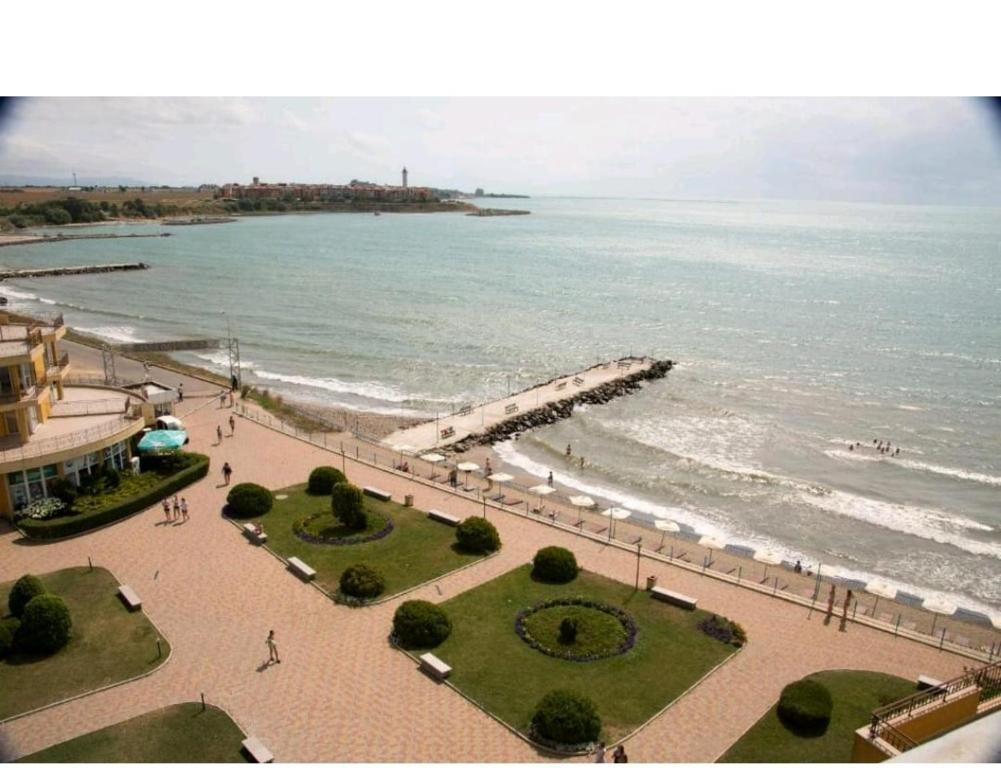 Ground floor One Bedroom apartment with Pool view, Midia Grand Resort, Aheloy — photo 23 of 25