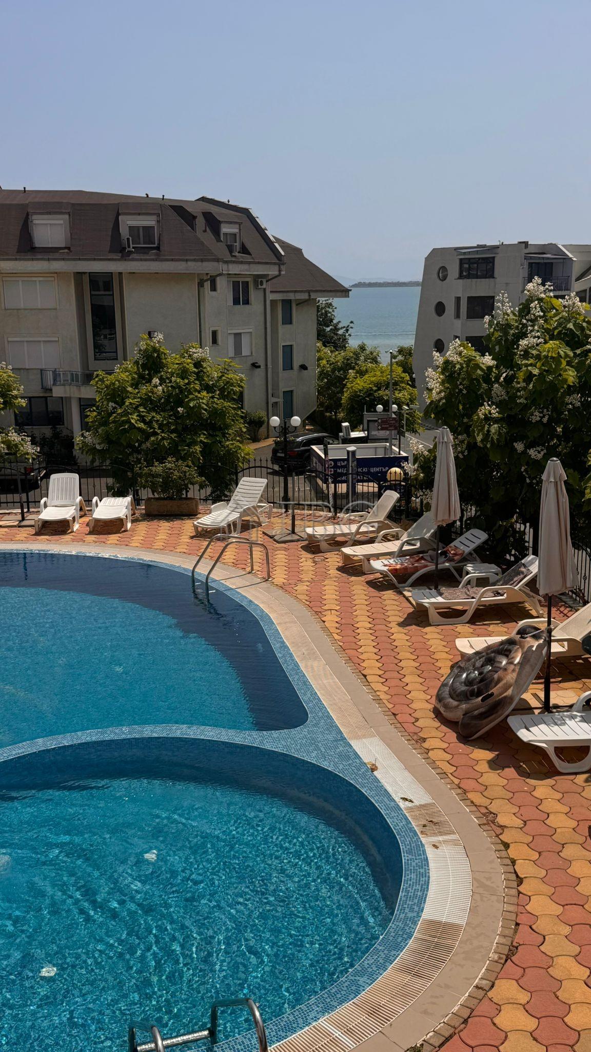 2-Bedroom, 2-bathroom apartment with sea and pool views in Chateau Nessebar, Sveti Vlas, 50 m to the beach — main photo