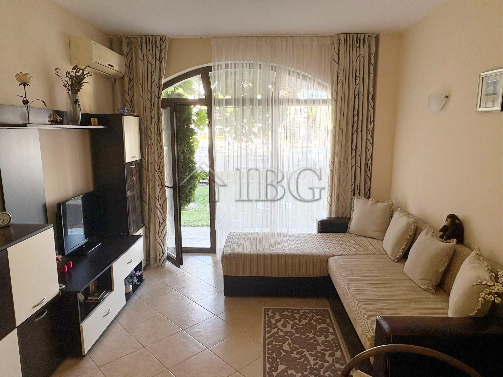 Apartment with Pool View Royal Sun, Sunny Beach — photo 12 of 25