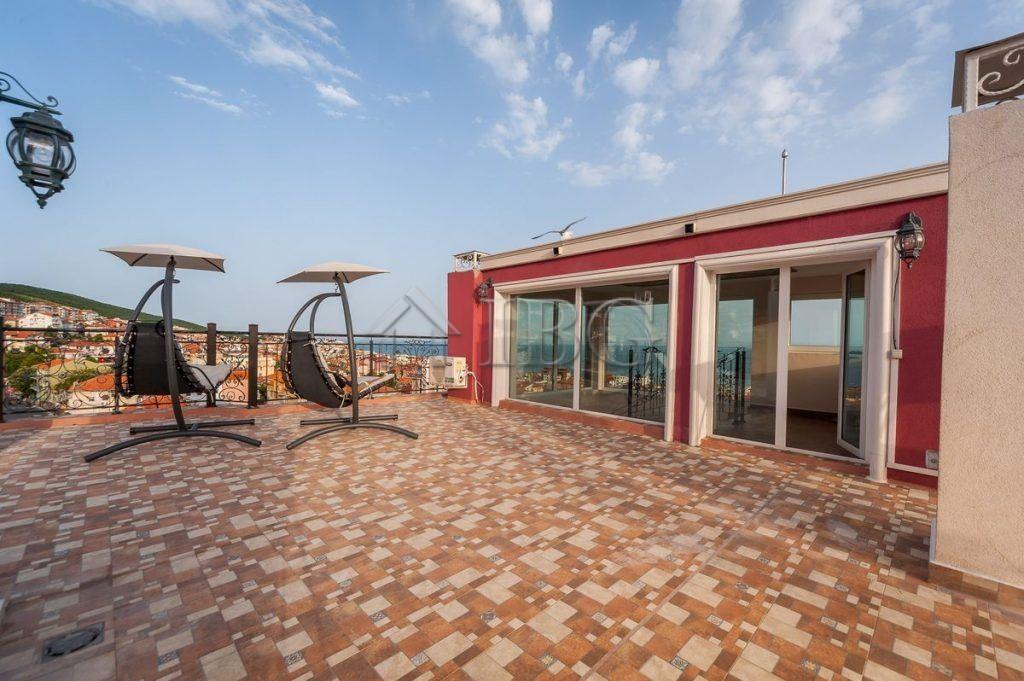 Apart-Hotel with 13 Apartments Sveti Vlas, 300m to Beach — photo 4 of 25