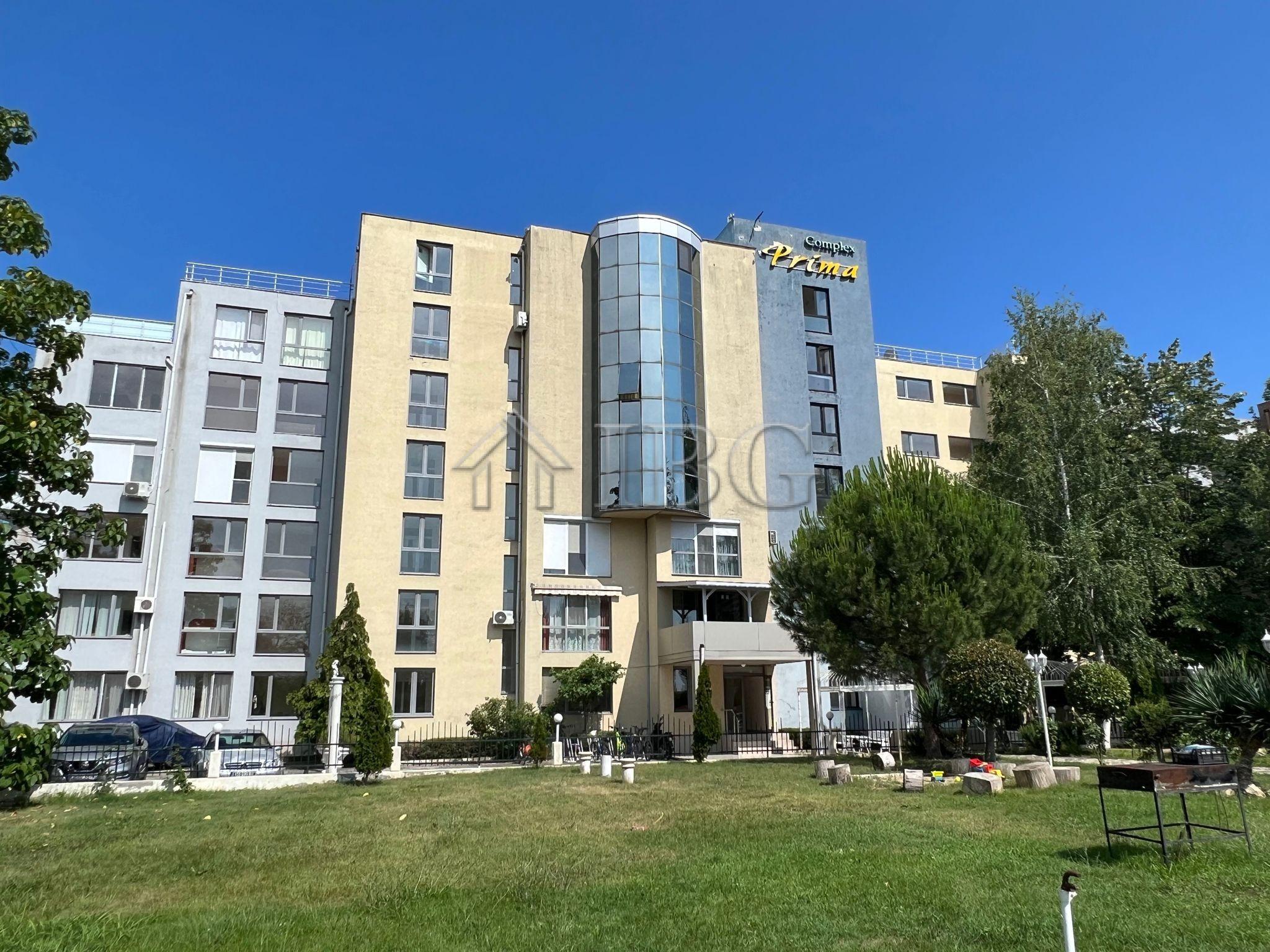 Big 96 sq. m. One Bedroom apartment in complex Prima 1, Sunny Beach — Sunny Beach