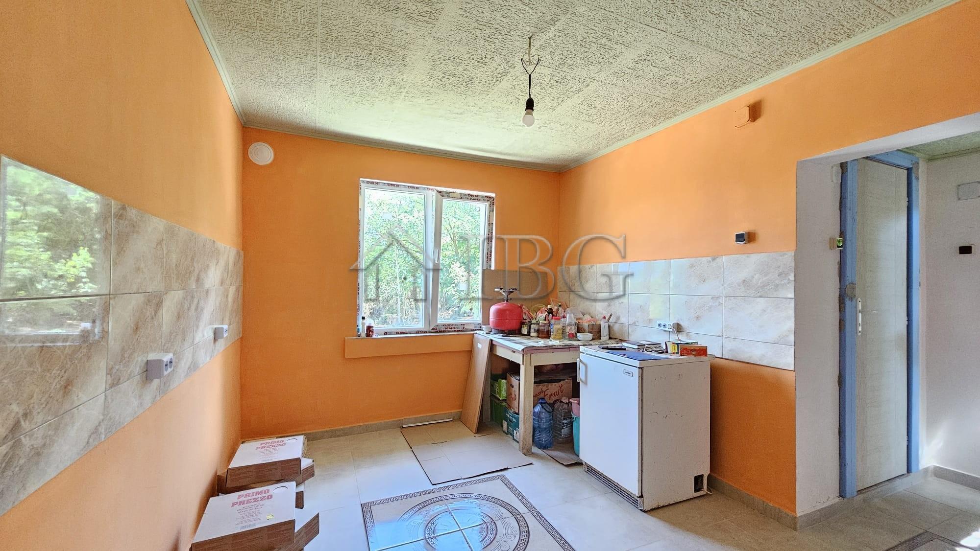 House with 3 Bedrooms and Large Yard Dyulevo, Burgas Region — photo 3