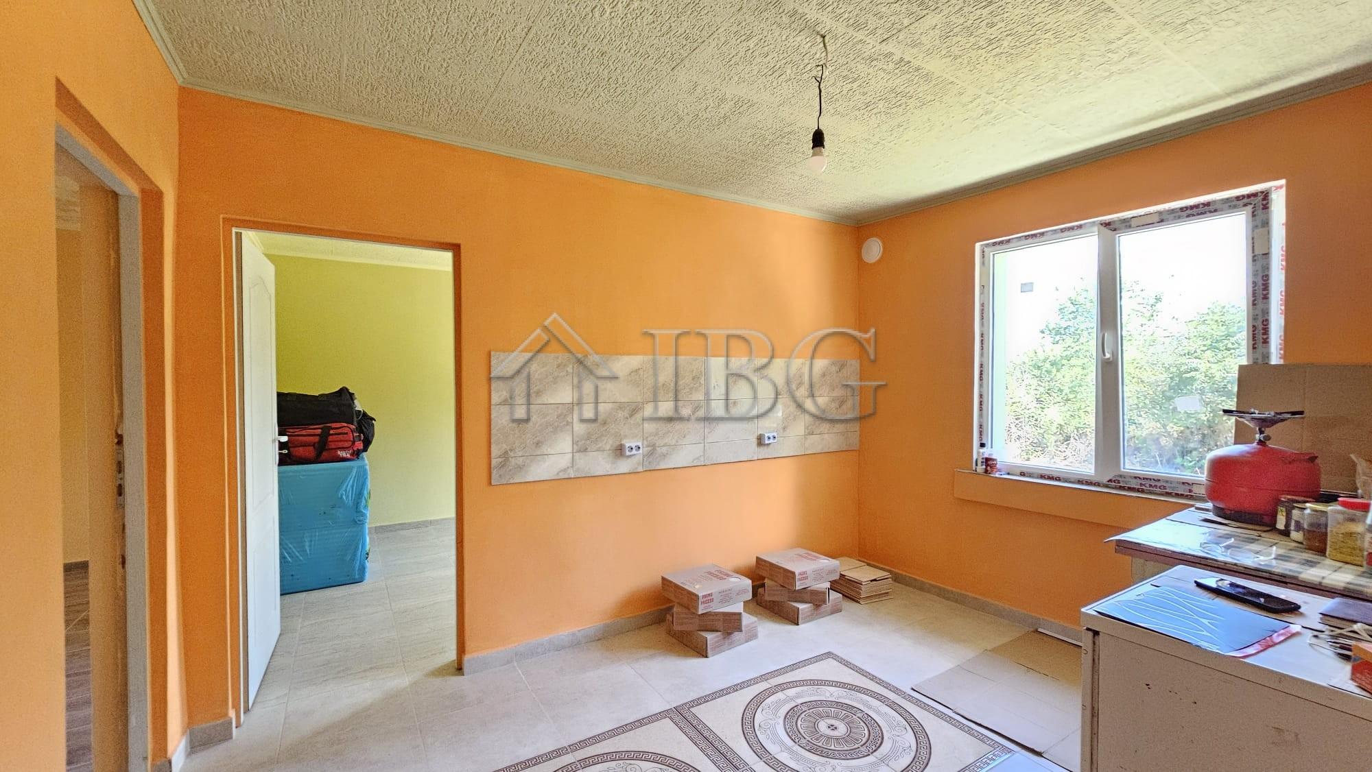 House with 3 Bedrooms and Large Yard Dyulevo, Burgas Region — photo 4
